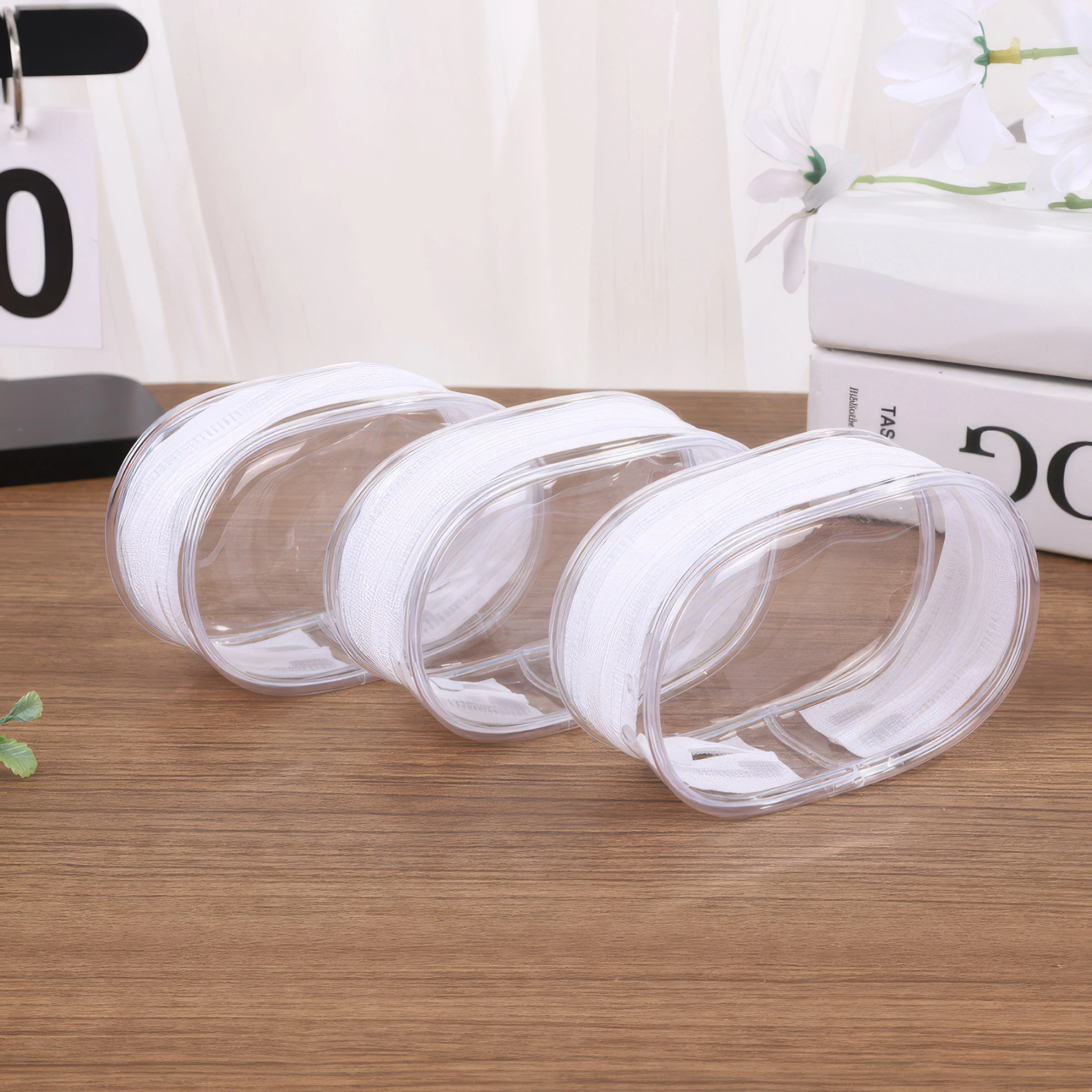 1 Charger Storage Bag White, Portable Travel Charger Case, Suitable for Chargers, Phones, Charger Storage Bag