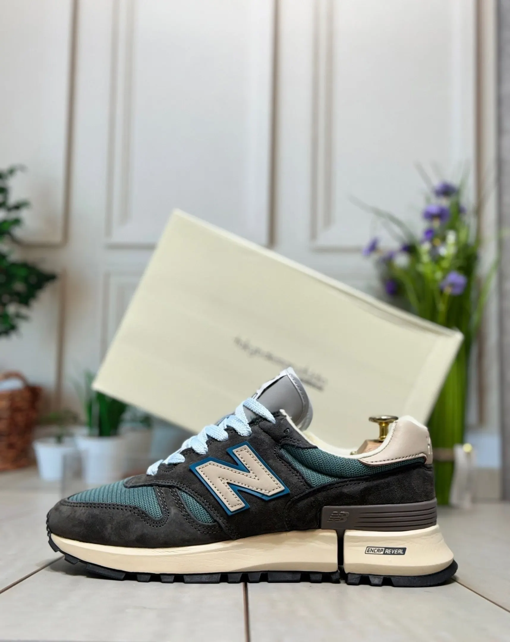 Men ' s New Balance 1300 Steel Blue Crossings Men ' s 