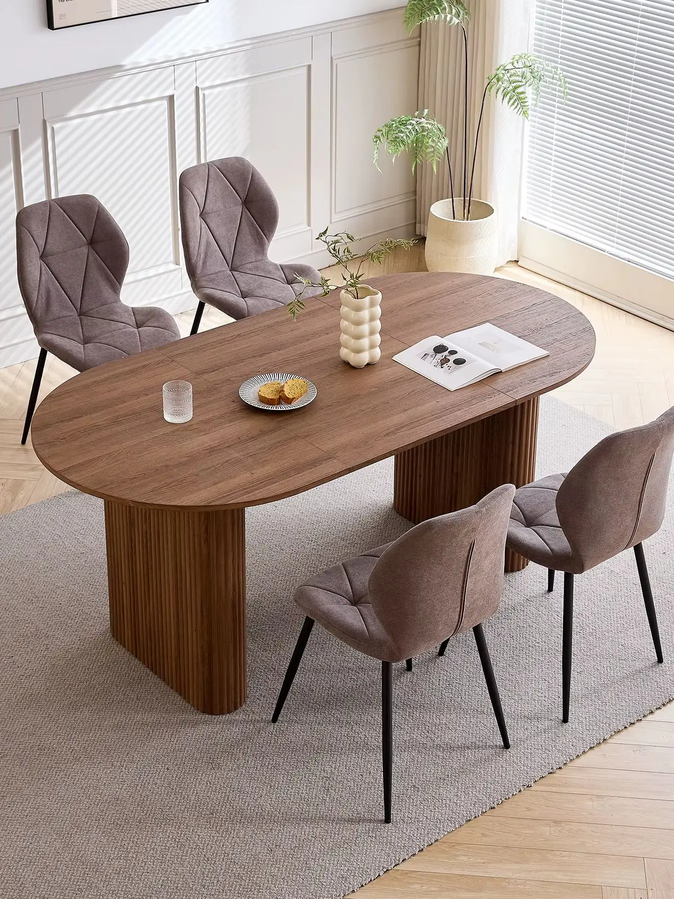 EGOONM Moderner Esstisch Ovaler Gerillter Säulenfuß Küchentisch 6-8 Sitzer Holz-Esstisch für Esszimmer