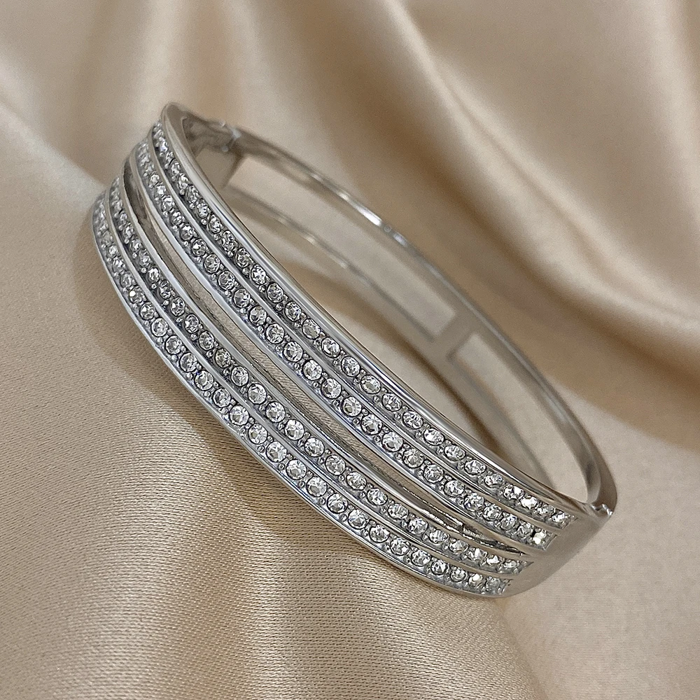 Freetry طبقة مزدوجة كامل حجر الراين الفولاذ المقاوم للصدأ الربيع الإسورة للنساء مقاوم للماء جولة واسعة سوار مجوهرات فاخرة هدية