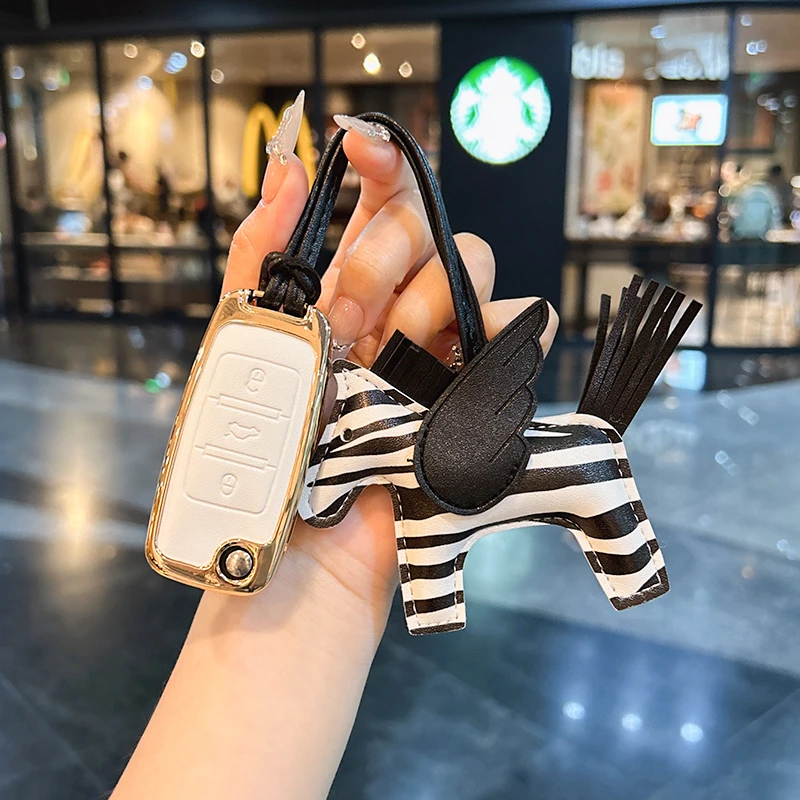 

For Volkswagen Keycase Sagitar Lavida Lamando Bora POLO Teramont CC Tiguan Golf Keycover Keyshell Keychain Puppy pendantcar key