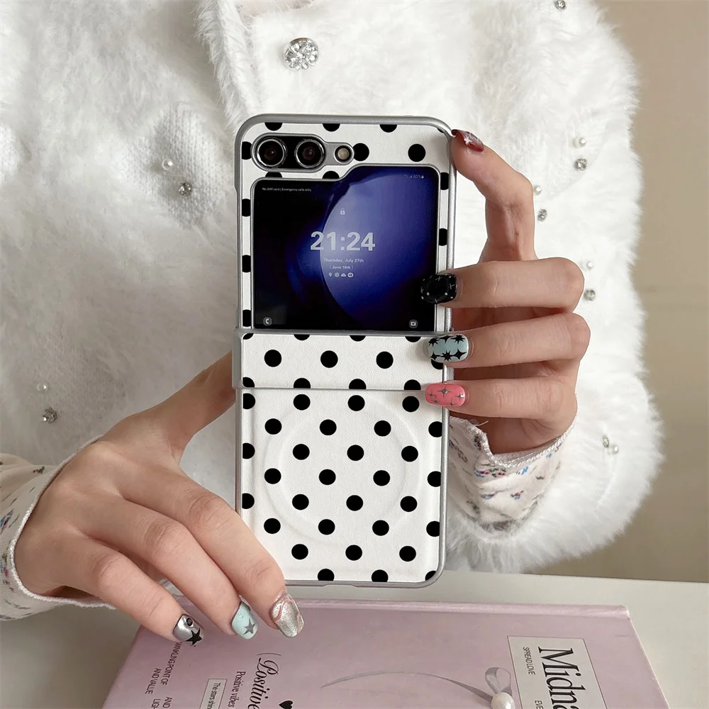 Korean INS cute white black polka dot PU case suitable for Samsung Galaxy Z Flip 7/6/5/4 Flip 5 Flip 6 Flip 4 Fro magnetic phone