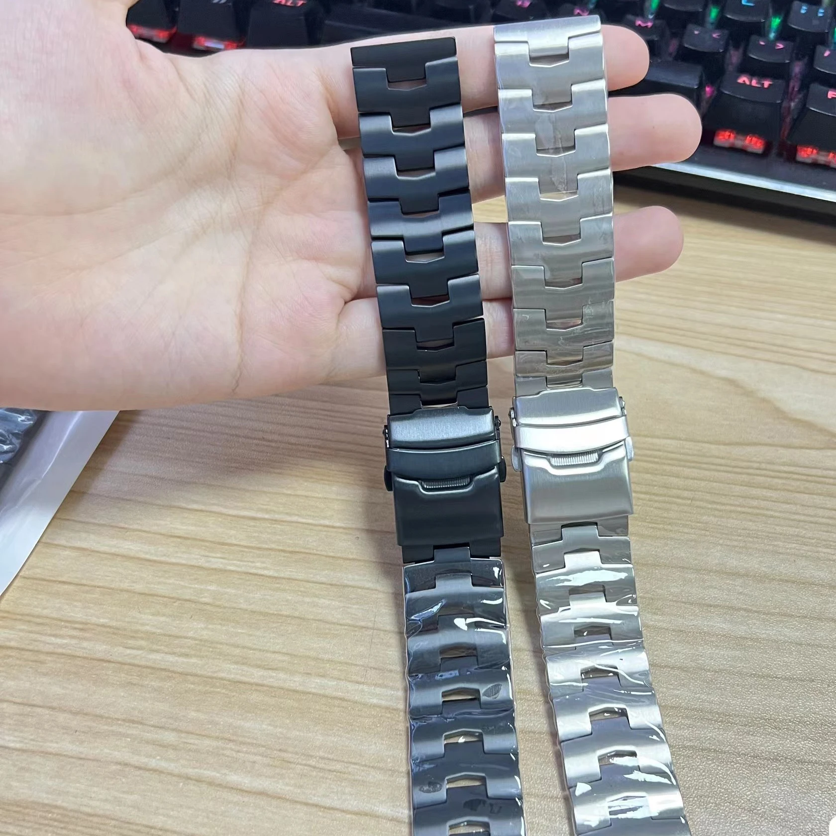 Solid Titanium 22mm Watch Band Strap Men Women Lightweight Bracelet Silver Black Watchband Clasp Accessories