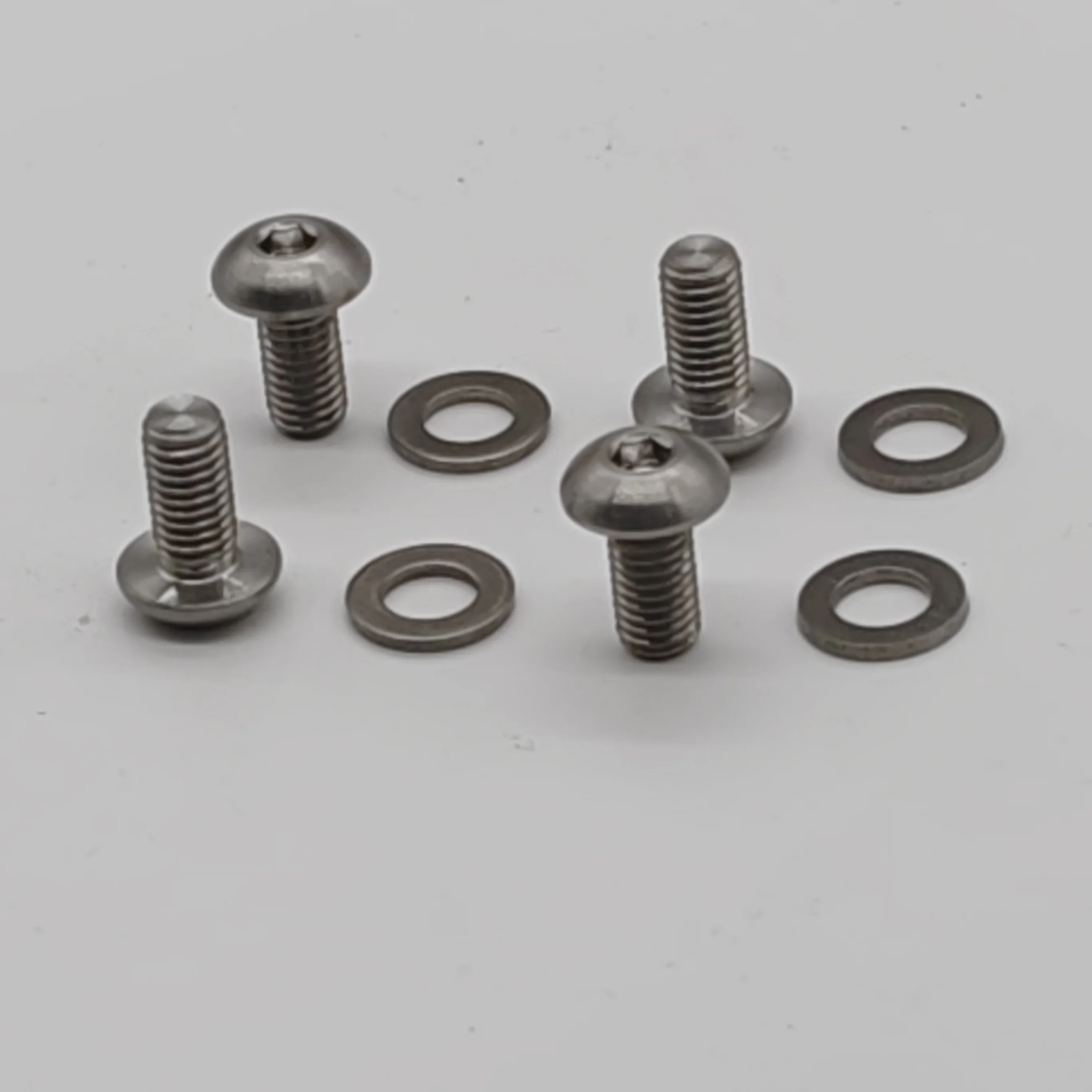 AliExpress Ultra Light CNC 4x Titanium Bolts with Washers M5x12mm for Bike Bottle Cage Dic-Brake