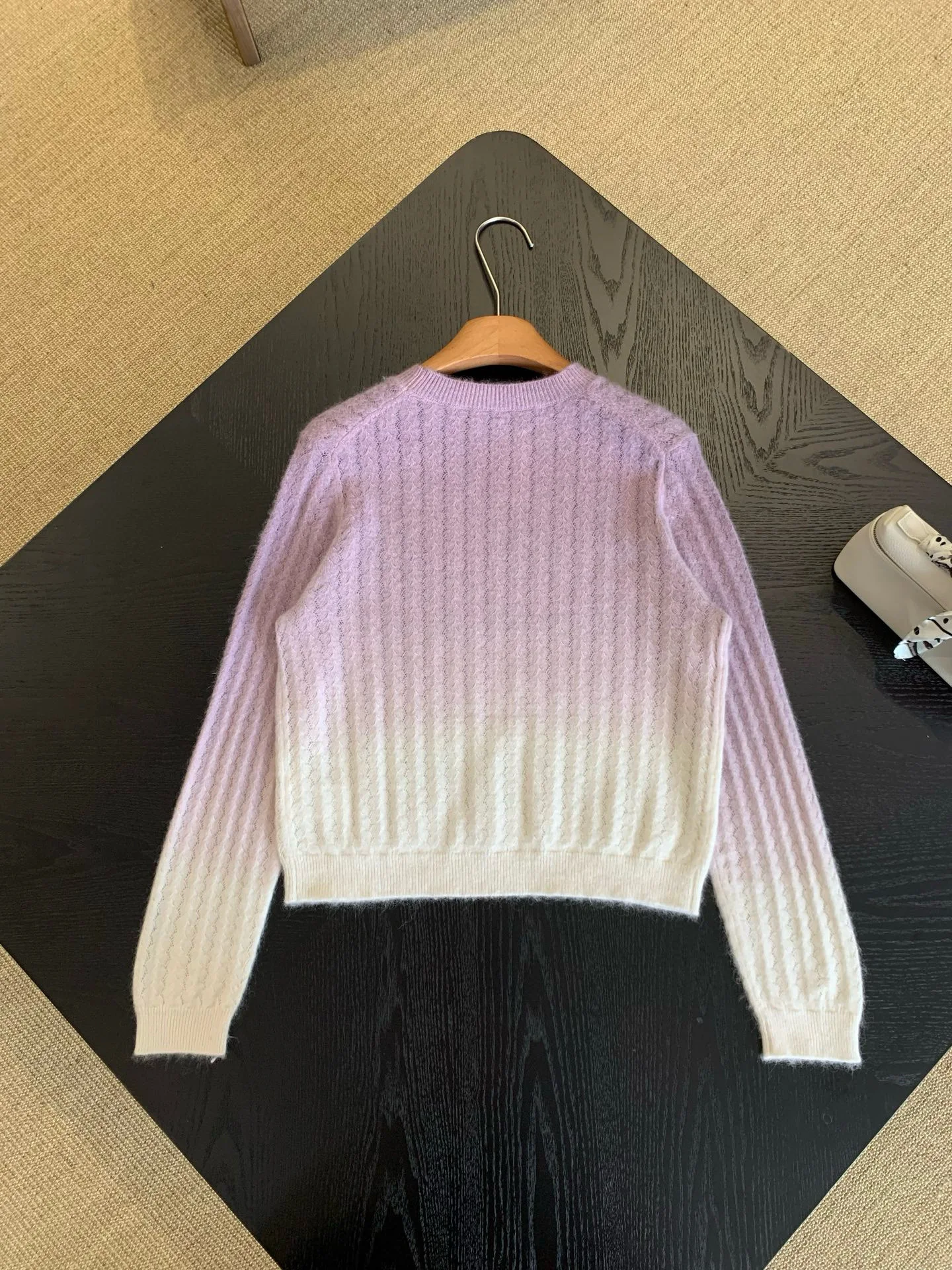 بلوفر نسائي فاخر من الصوف المحبوك باللون الأرجواني المتدرج للخريف والشتاء #2