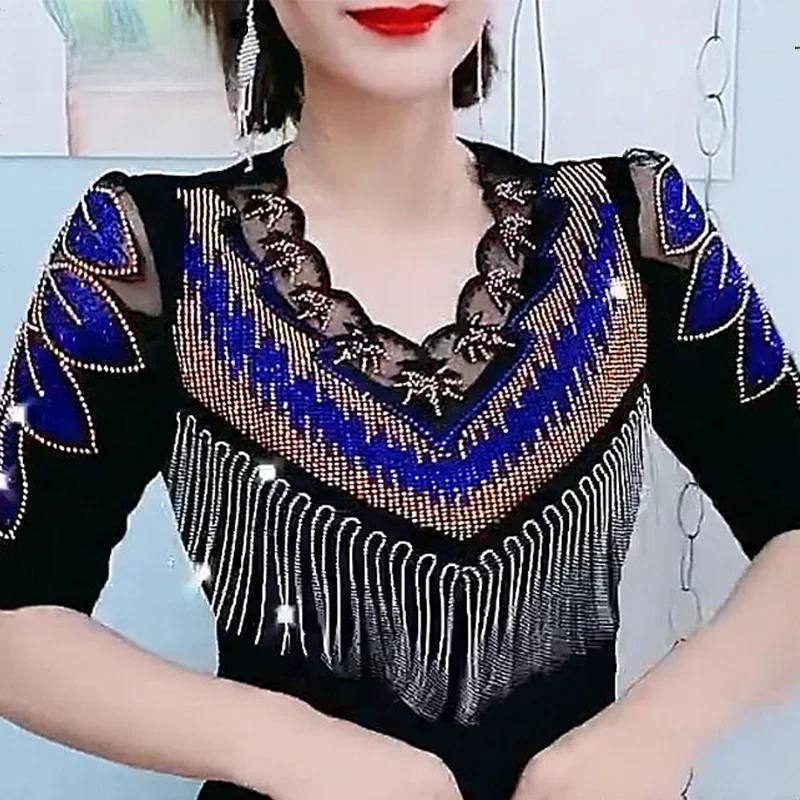 Jesienno-zimowa odzież uliczna Diamons Tassel Pullover T-shirt damski z krótkim rękawem Harajuku Y2K Elastyczna koszulka z dekoltem w szpic Hollow Out Top Women — zdjęcie 2