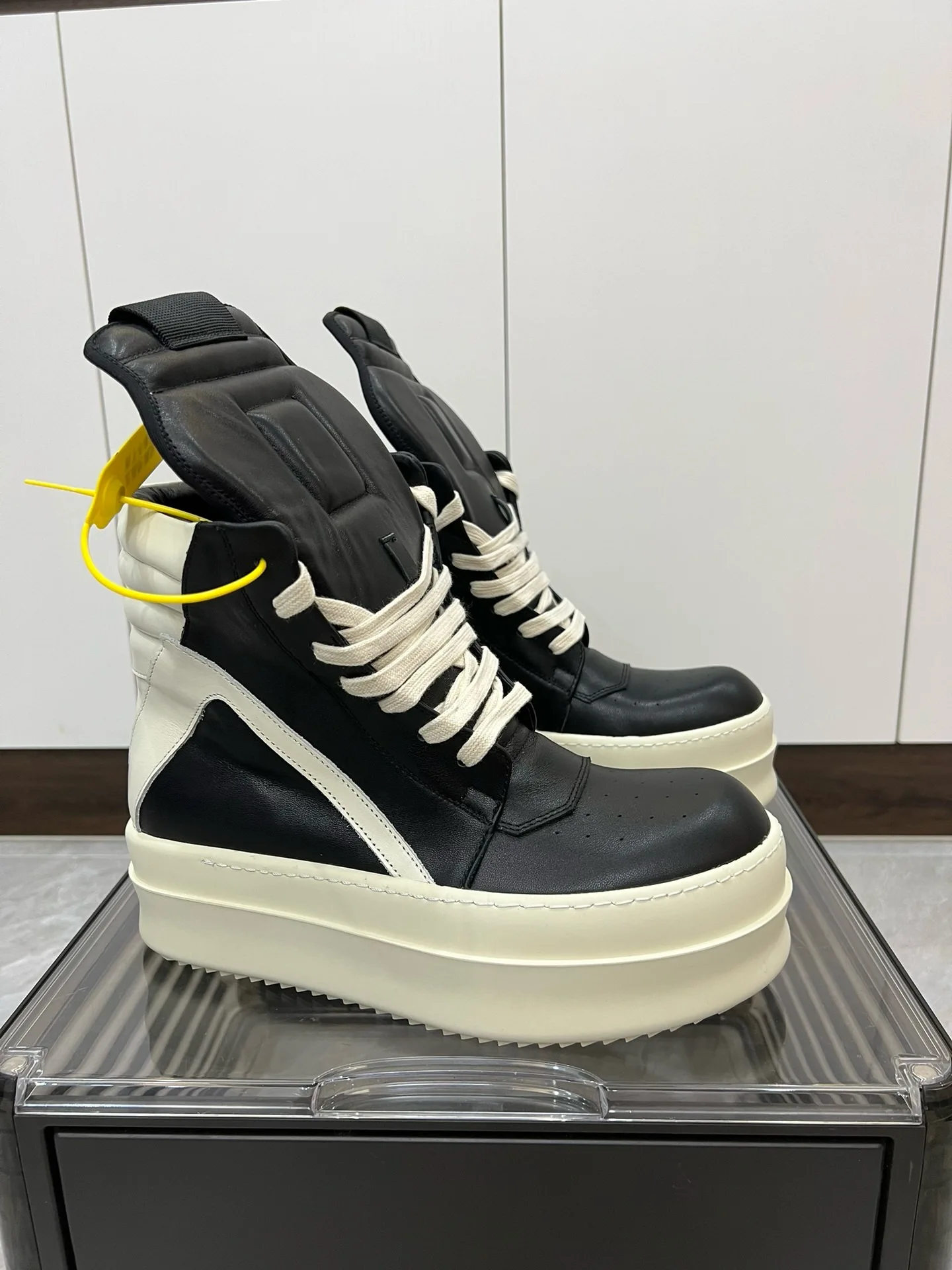 ماركة أحذية منصة الرجال سميكة سوليد من 6 سنتيمتر حقيقية حذاء من الجلد النساء عالية أعلى أحذية رياضية الدانتيل متابعة سستة حذاء من الجلد للنساء