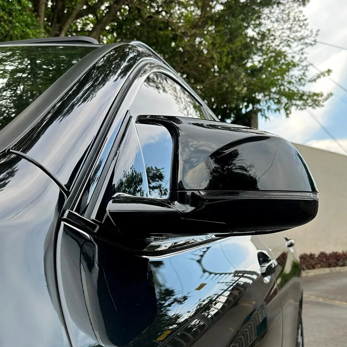 2szt M Style Wysokiej jakości osłona lusterka bocznego ABS Gloss Black UV do BMW X5 G05 X6 G06 X7 G07 2019-2024 Części zamienne — 2
