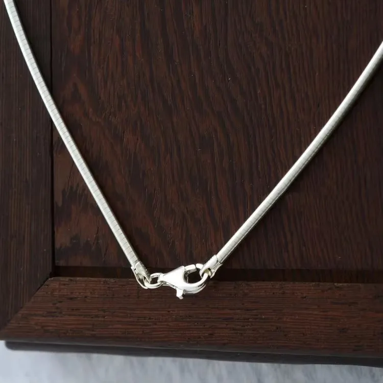 

KJJEAXCMY 925 Sterling Silver Collar Soft Personalized Fashion Lady Necklace Jewelry Diameter 1.5 mm Birthdays, Christmas Gift
