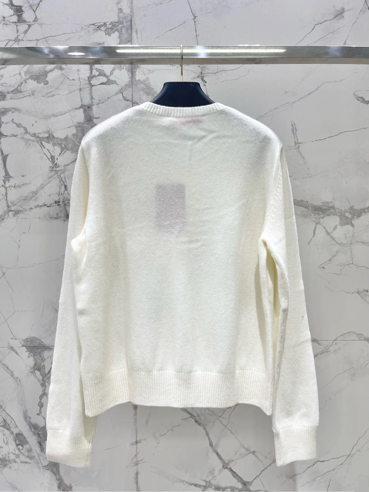 

2025 женский вязаный кардиган с вышивкой вишни, мягкий универсальный модный повседневный тонкий женский трикотаж