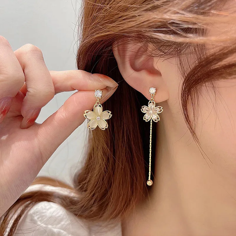 Vergoldete Kristallblatt-Quasten-Tropfenohrringe für Frauen, glänzende Zirkon-Blume, baumelnde Ohrringe, Hochzeit, Schmuck, Geschenk, Y2k – Detail 32
