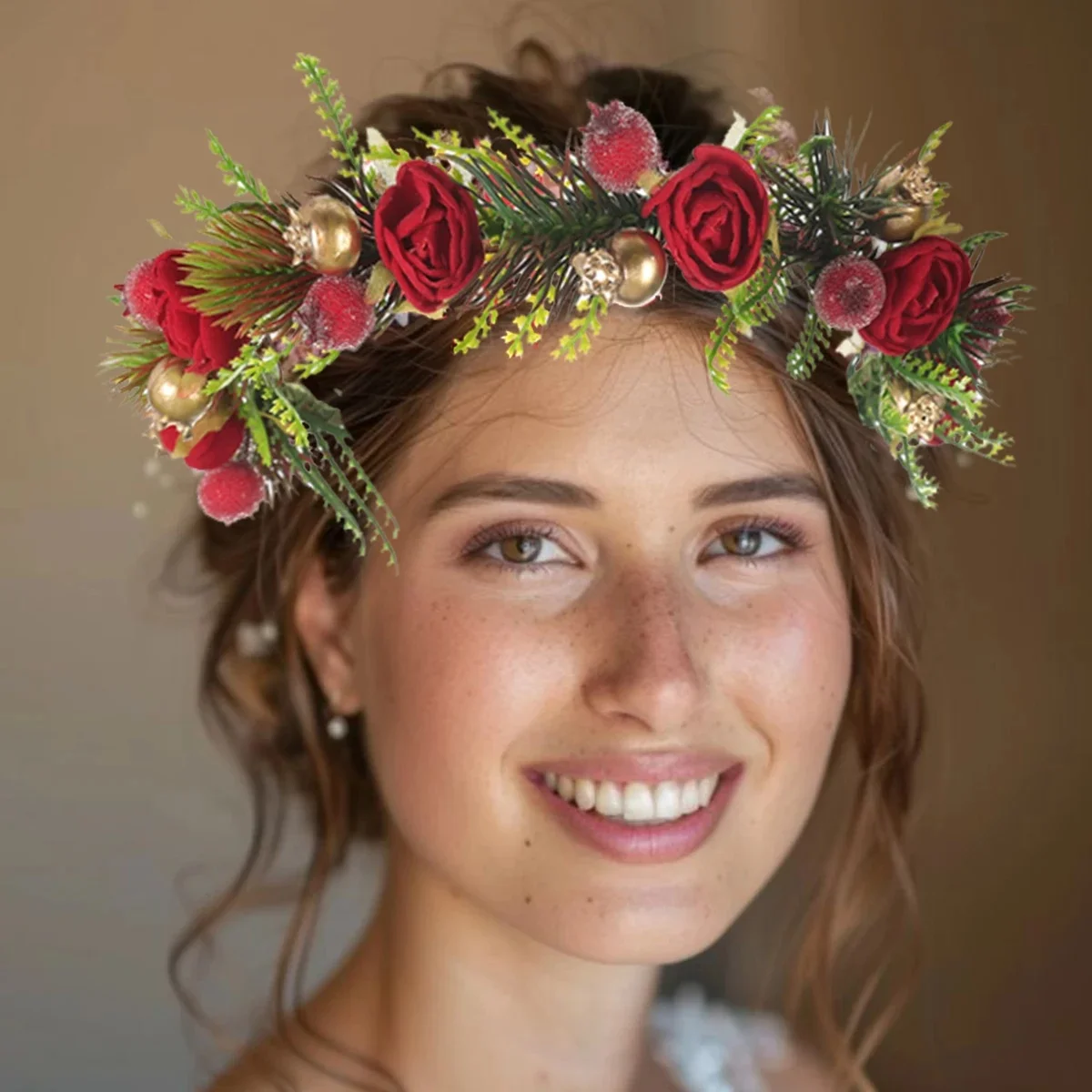 AWAYTR Wedding Party Hairband Wreath Red Berry Garland Crown Flower Headband Women Holiday Party Rose Hair Band Akcesoria do włosów — zdjęcie 2