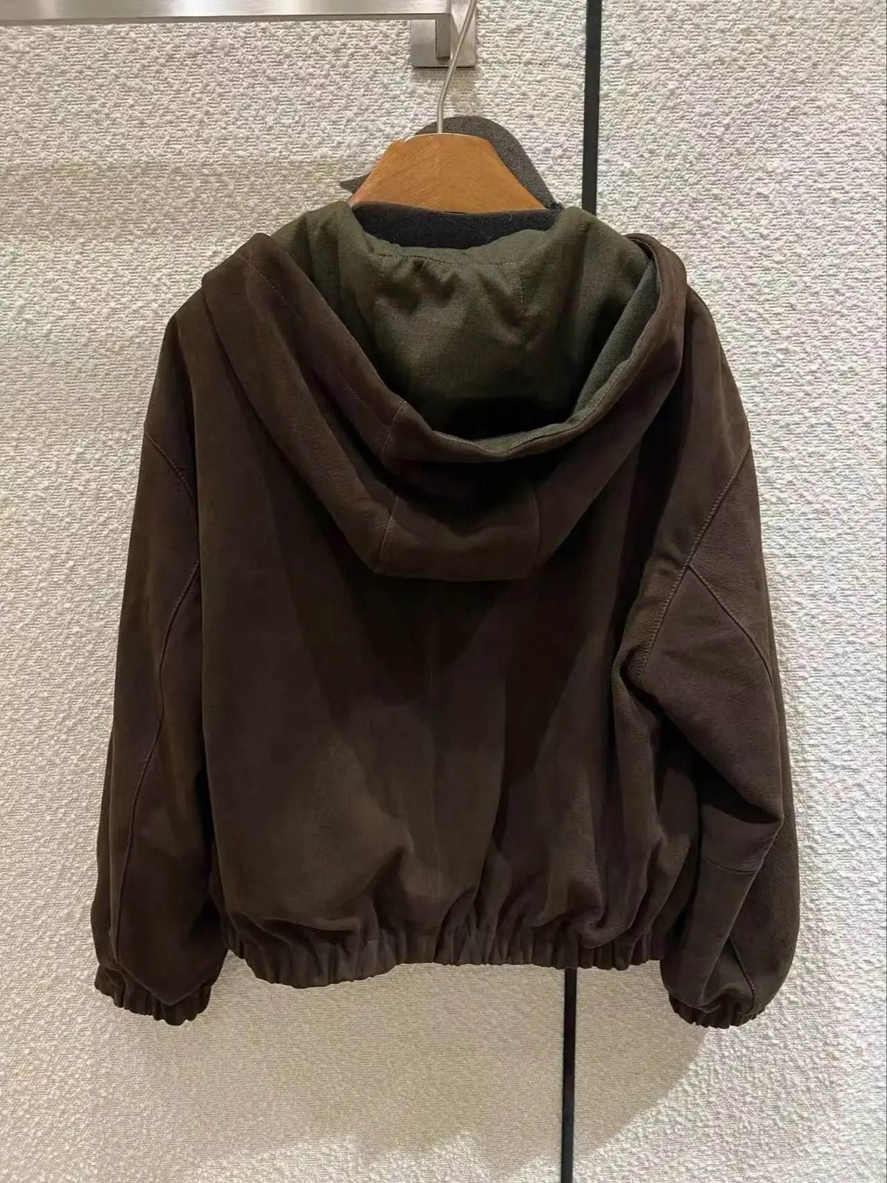 เสื้อแจ็คเก็ตมีฮู้ดผ้าขนแกะและผ้าขนสัตว์นำเข้าสองชั้นที่ให้ความหรูหราแบบสบาย ๆ