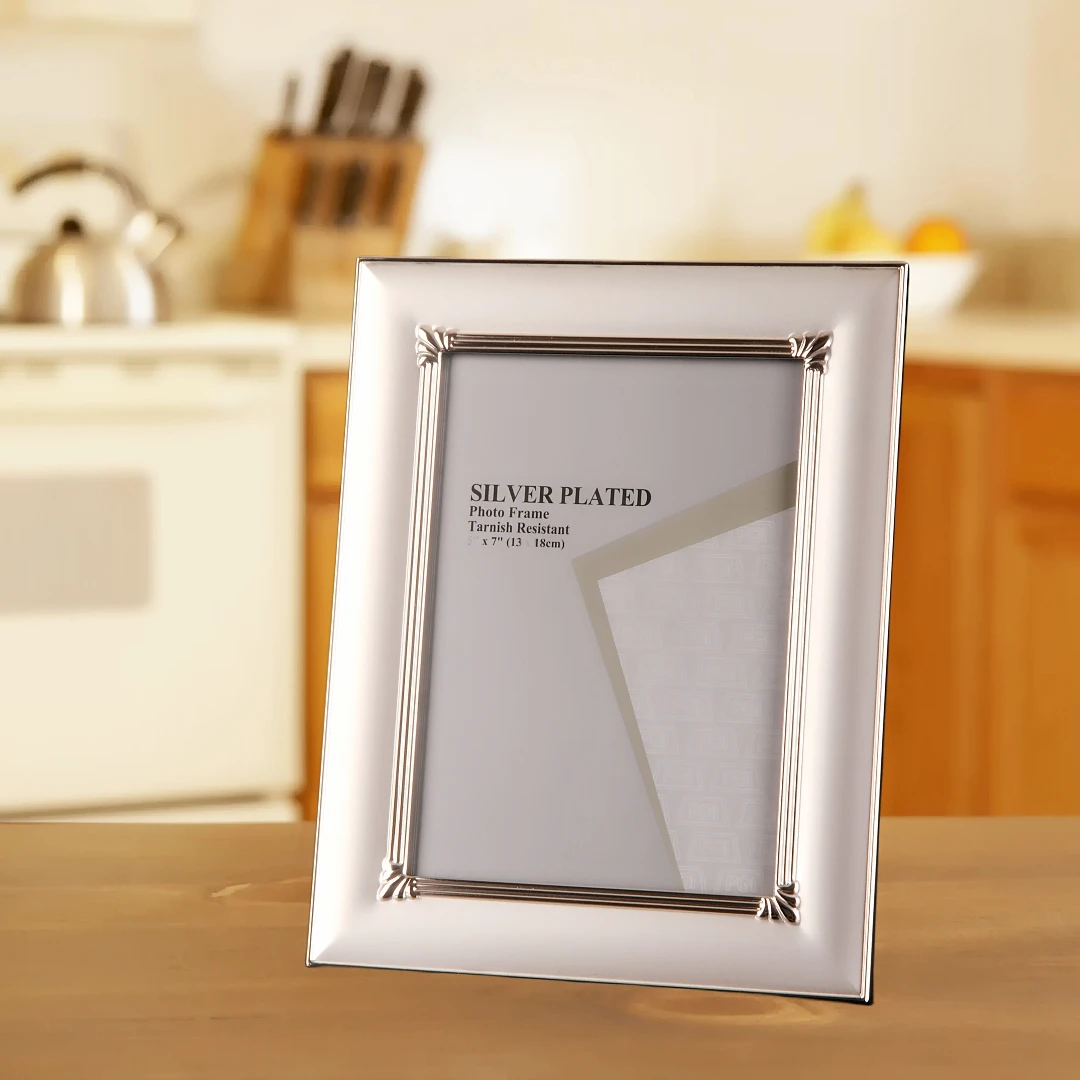Elegant Silver Edge Photo Frame with Velvet Backing