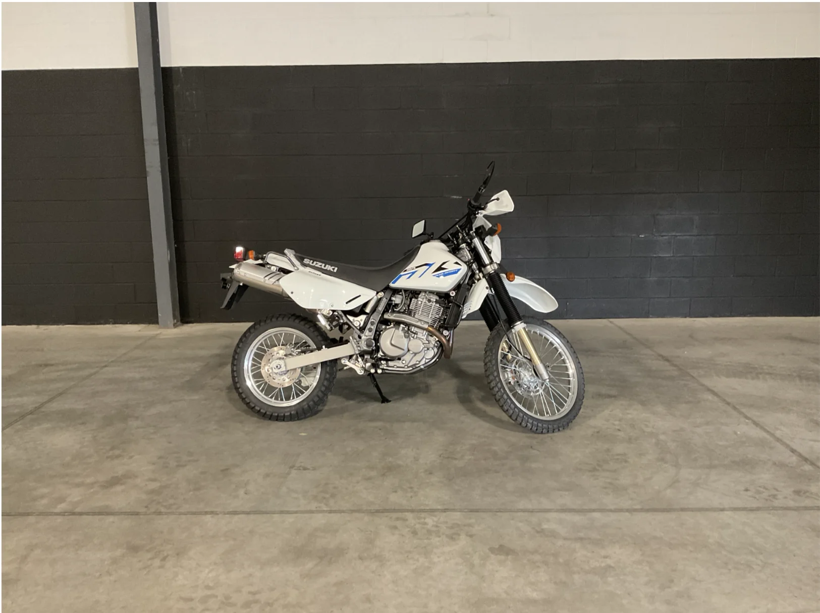 

2026 Su-zu-ki DR650S Shipping Now BIKE