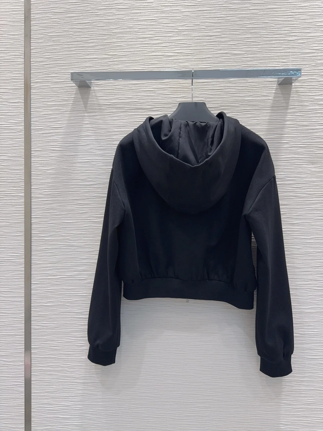 

Женская куртка с капюшоном нового дизайна осень/зима 2025