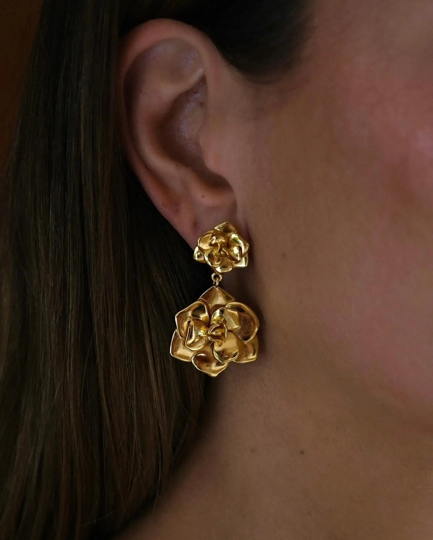 

Miranda 18K Gold Stainless Steel Jasmine Flower Pendant Earrings Elegant Fashionable Floral Stud Earrings for Women Trendy