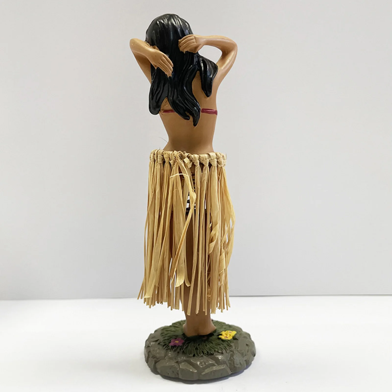 Hawaiian Dashboard Doll Dancing Girl Ornament Mini Collectible Figurines Resin Craft Gift for Car Dashboard Living Room Decor