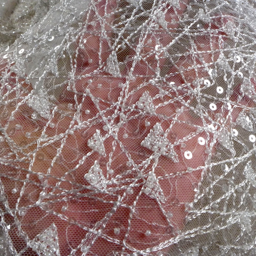 قماش دانتيل مطرز باللون الأبيض الفاتح من HelluyerDc، تطريز بسيط لنسيج فستان الزفاف والحفلات الراقصة بواسطة الفناء، يمكن استخدامه كبطانة