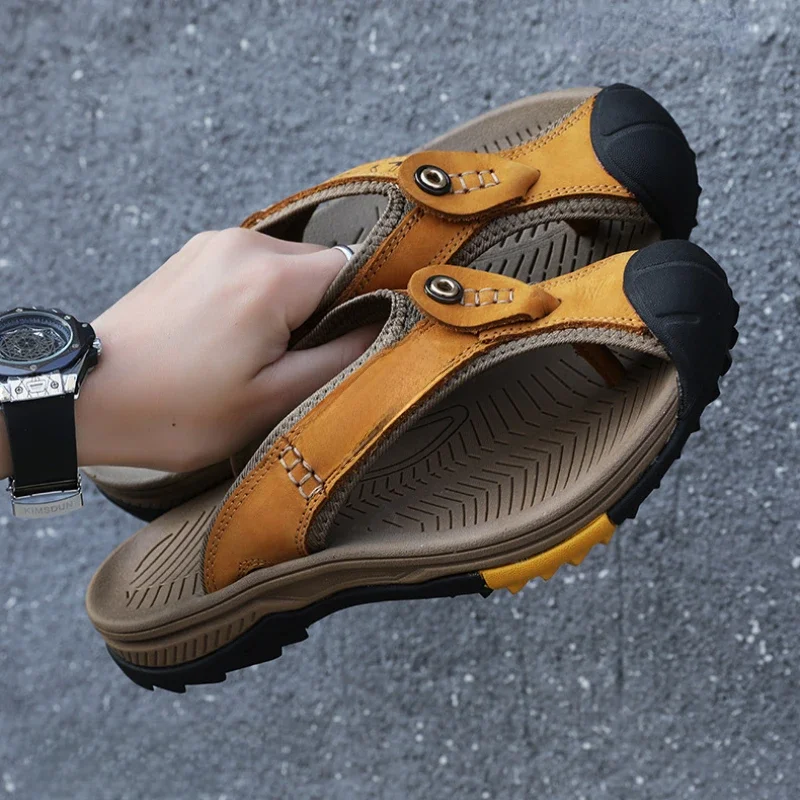 Echte koe lederen schoenen heren sandalen slippers heren casual schoenen klassieke massage heren strandslippers antislip zomer 2025, nieuw