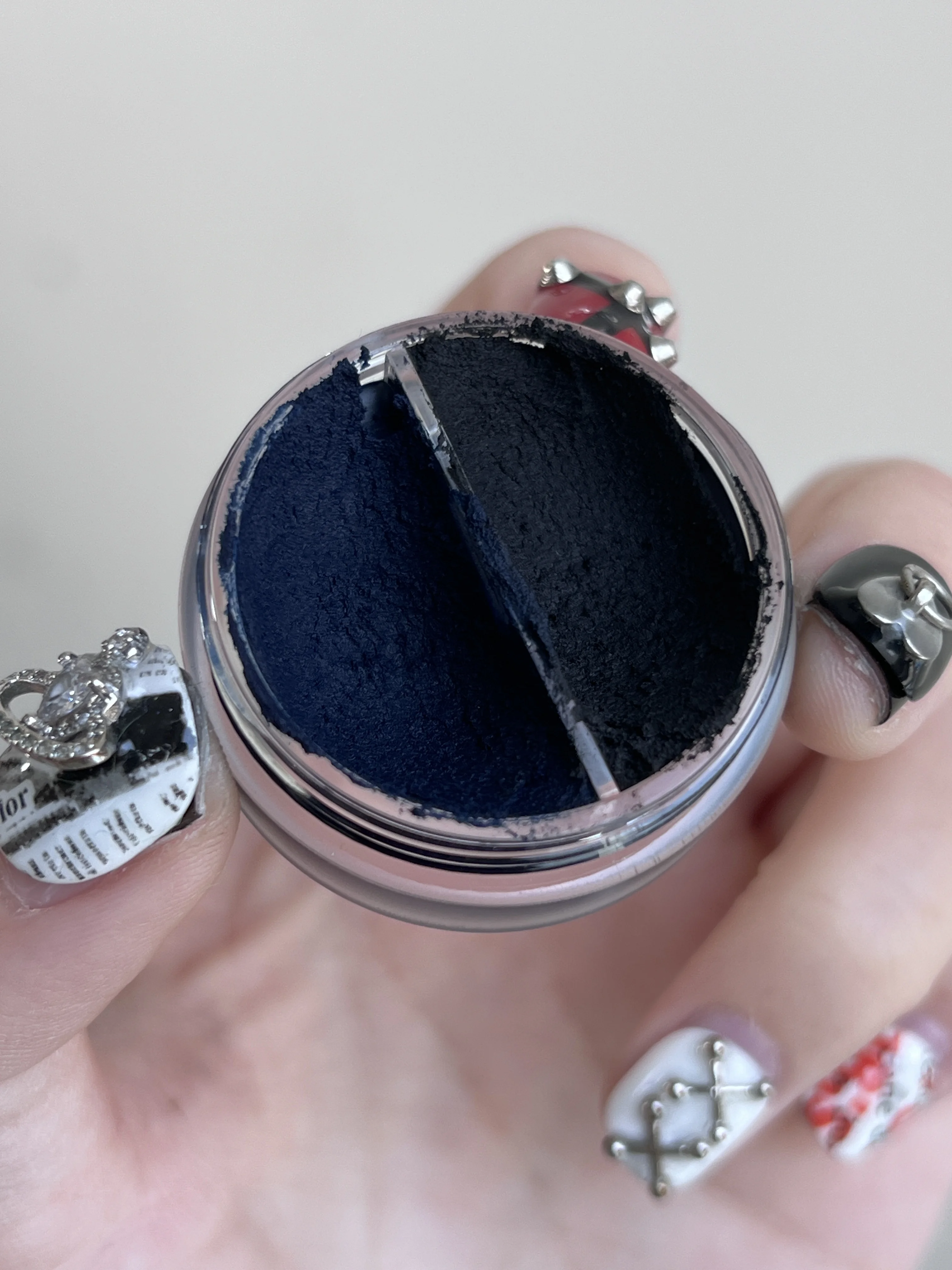 Shellwe Makeup x Freya86 Punk Bunny Lip Mud Demin