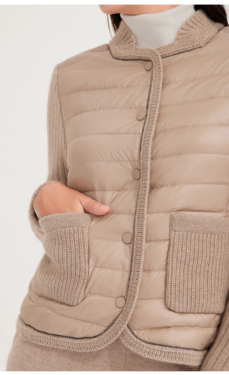 BY3521202 Damen Gesteppter Gänsedaunenmantel mit Kaschmirärmeln, Stricktaschen und Knopfleiste Vorne, Warme Leichte Winterjacke – Detail 5
