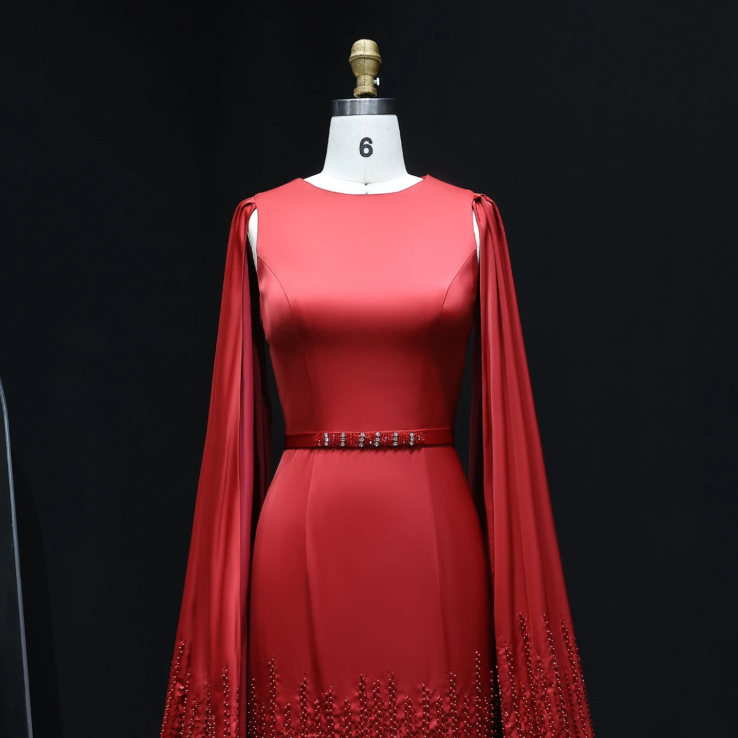 Sharon Said Luxuriöse Meerjungfrauen-Abendkleider in Nude mit Cape-Ärmeln und gestuften Rüschen für arabische Hochzeitsfeiern SS440 Maßanfertigung – Detail 32