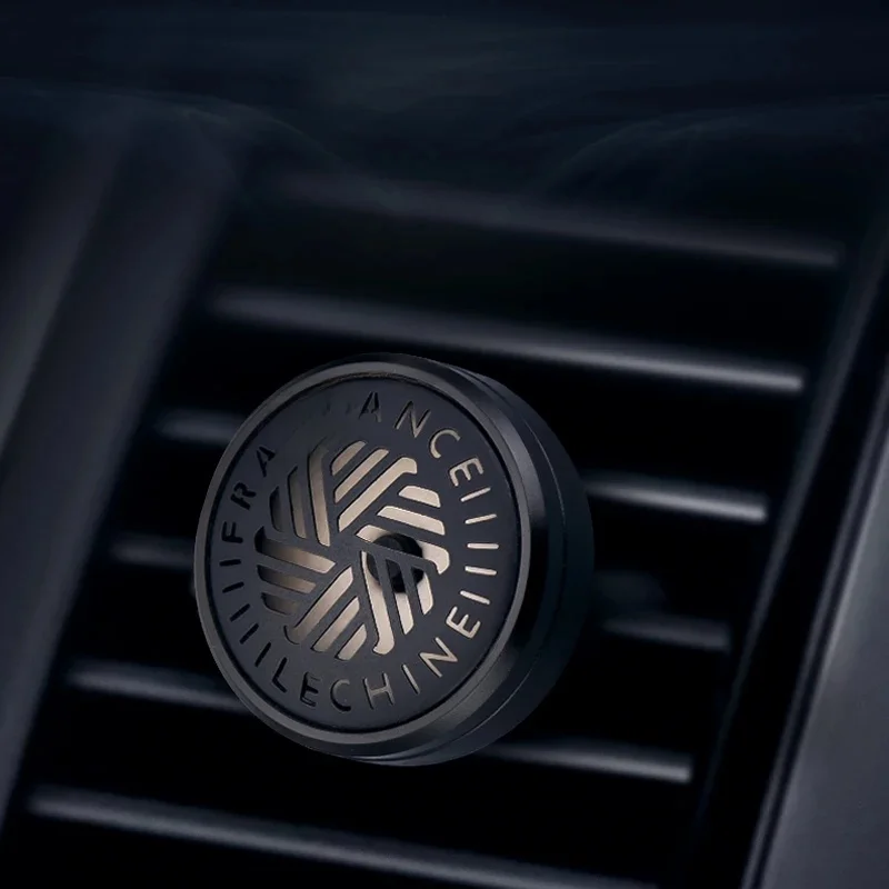 Désodorisant de voiture de conception simple, mini taille, parfum de voiture, bonne odeur, diffuseur de voiture, clip d'aération automatique, métal de luxe