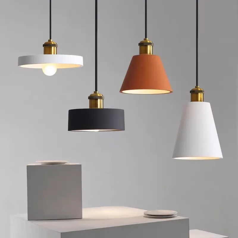 Modern Retro Chandelier with Three Heads, Simple and Creative, High-End Fashion Iron Art Lamp, Bar Nostalgic Personality Lighting