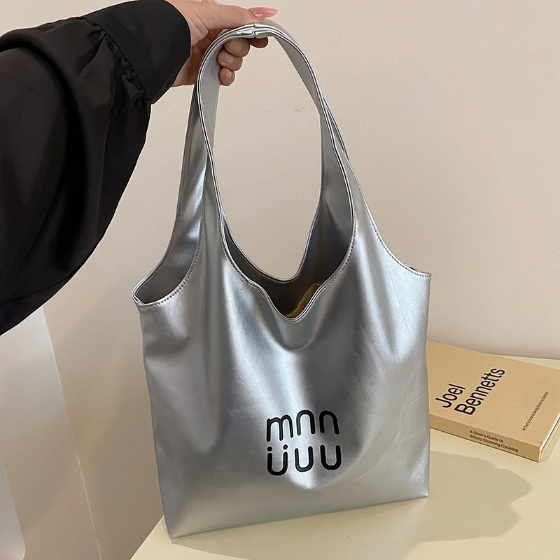 حقيبة يد عصرية محمولة باليد النسخة الكورية من حقيبة فتاة بسيطة وجميلة تحت الإبط 2025 حقيبة كتف جوكر صيفية جديدة #3