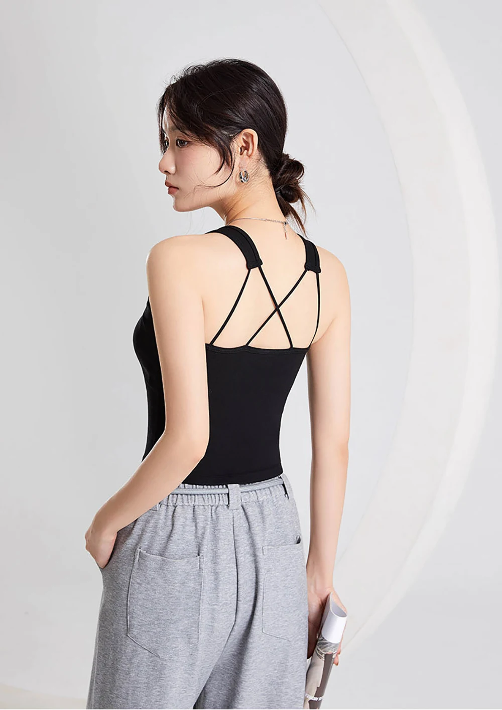 Women's Top and Tank with Padded Bust Sexy Backless Criss-cross Sleeveless T-Shirts Solid Color Base Layer Female Outwear C5707