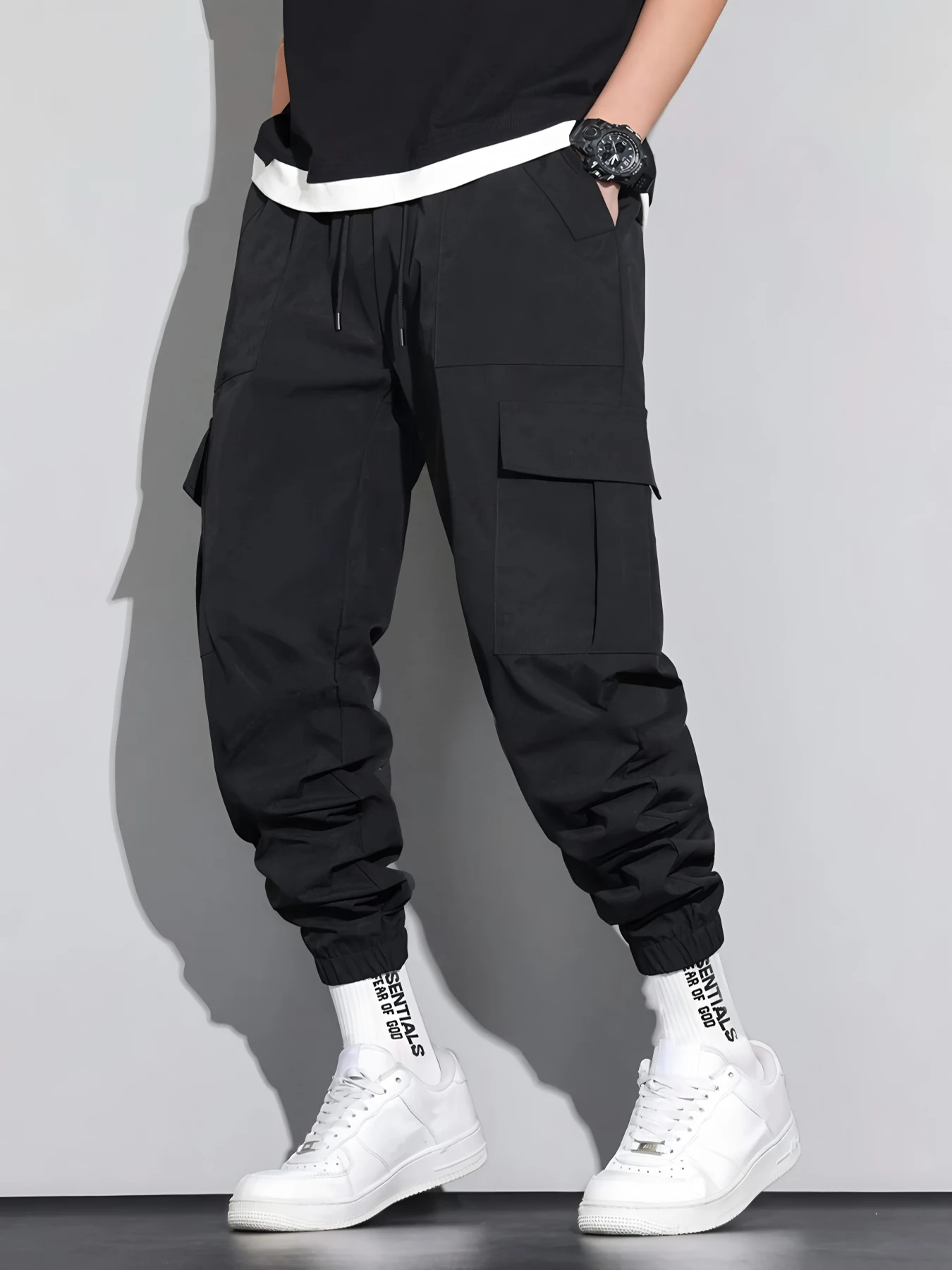 

Premium men's trousers, stylish and trendy, suitable for home wear and casual occasions. Machine washable and dry cleanable.