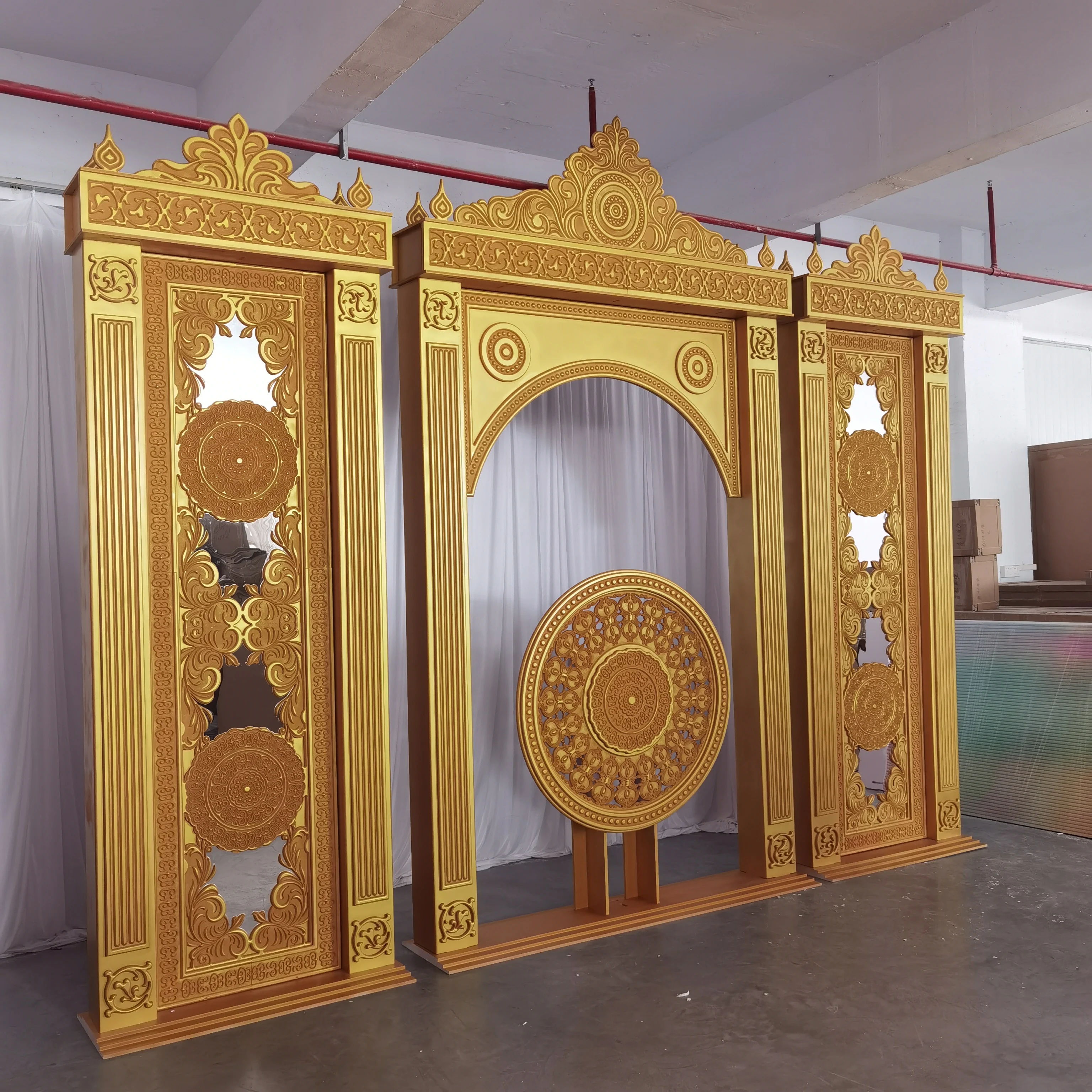 Fancy Golden Background Wall Stage Decoration Indian Backdrops For Wedding Event From Factory Supplier