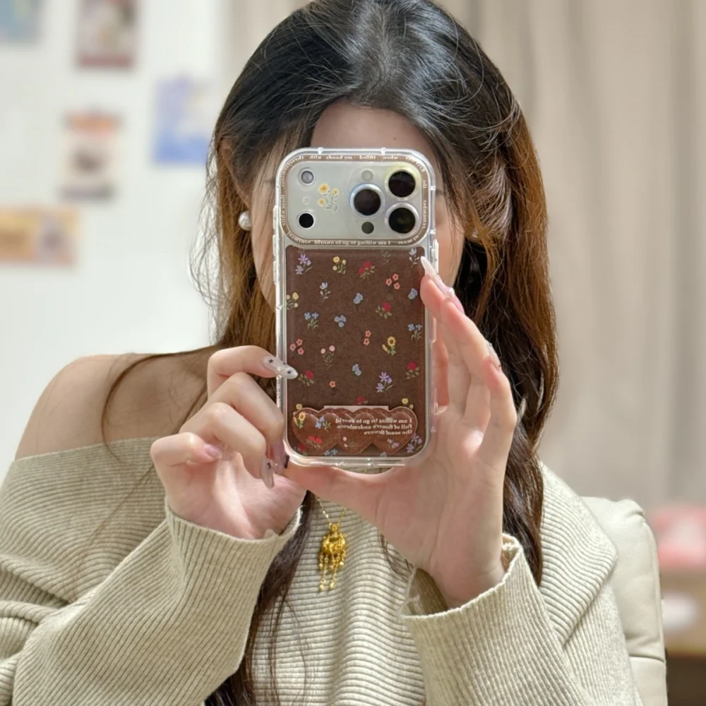 

Fresh brown background full screen floral stand phone case, suitable for iPhone 14/15/16/17 Pro Max, 17 Pro protective case