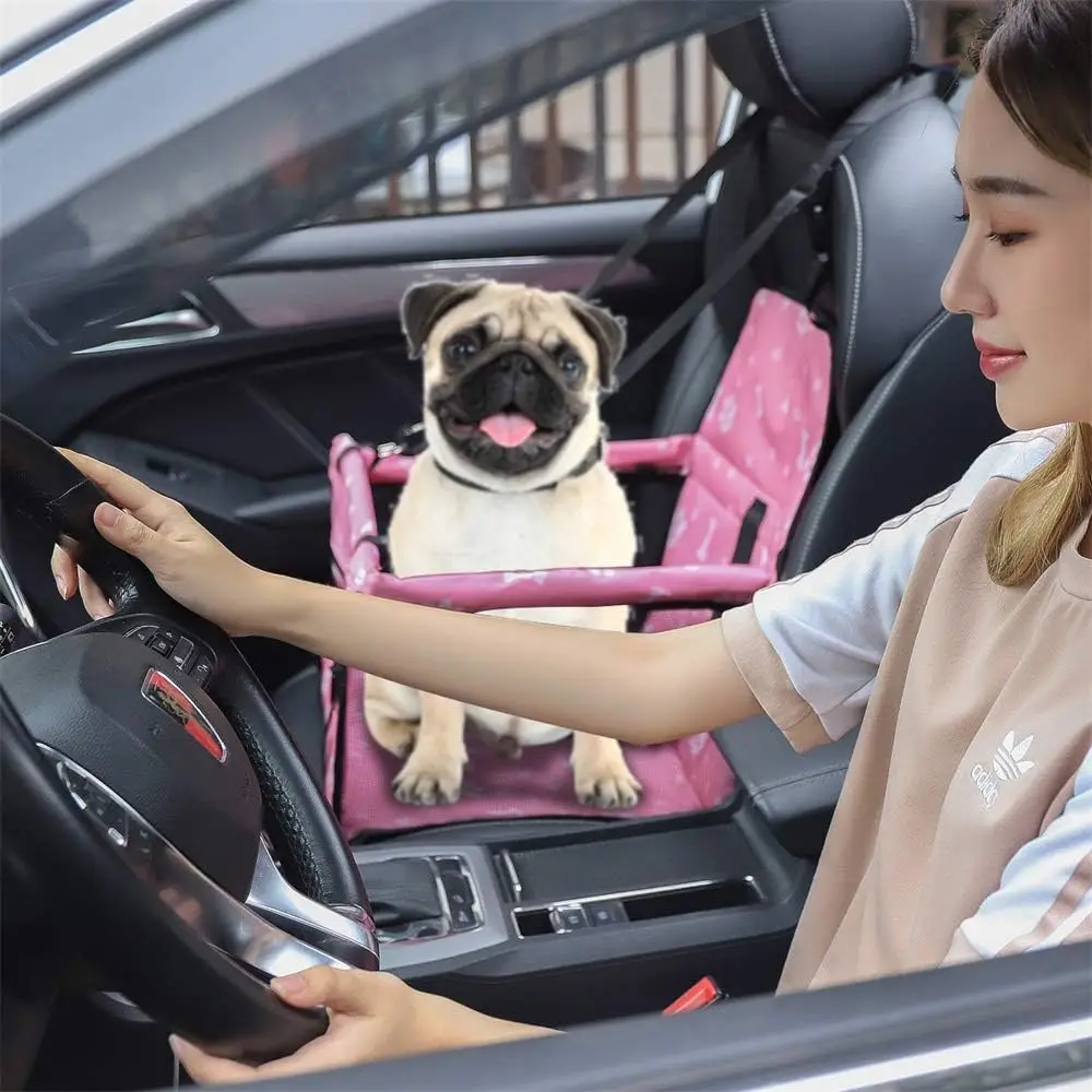 Pet Foldable And Portable Safety Seat Bag, Breathable And Not Stuffy In Summer, Suitable for Pet Travel Bags When Taking A Car For Small Medium Dogs Non-Slip Portable Travel Mat & Safety Bag