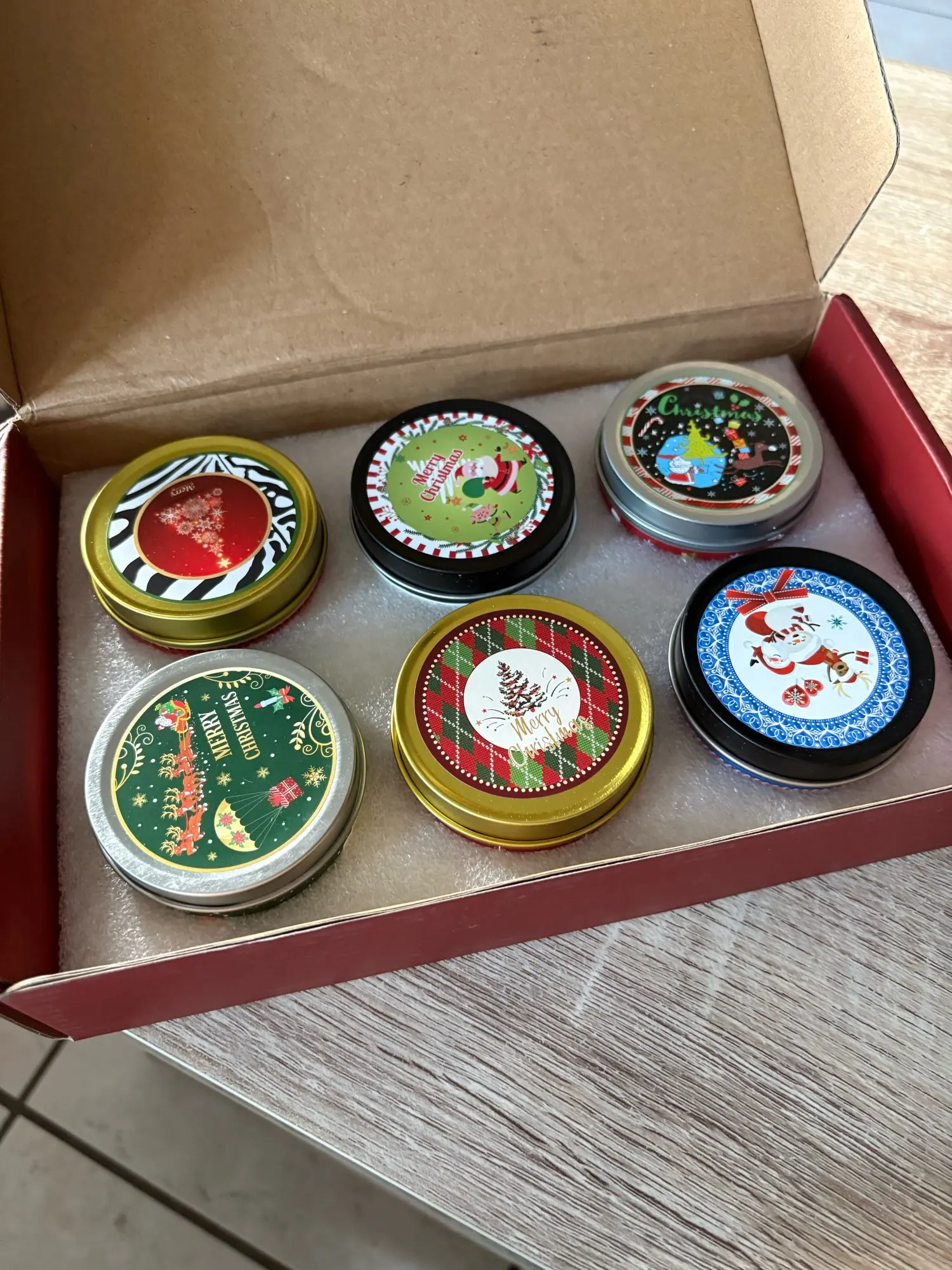 Christmas Atmosphere Aromath Set Gift DIY Soy Wax Dried Floral Tin Box DIY Smokeless Plant Scented Candles Xmas Party Decor photo review