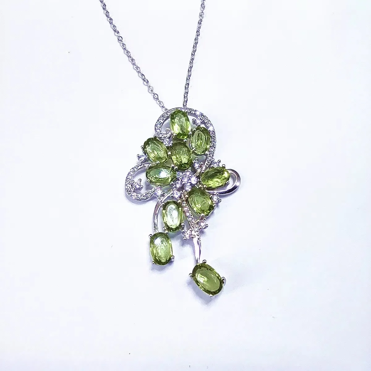 KJJEAXCMY Girl 4x6mm Olivine Tassel Pendant 925 Pure Silver Plated Platinum Rose Gold Wyprzedaż, prezent dla dziewczyny Chrystusa