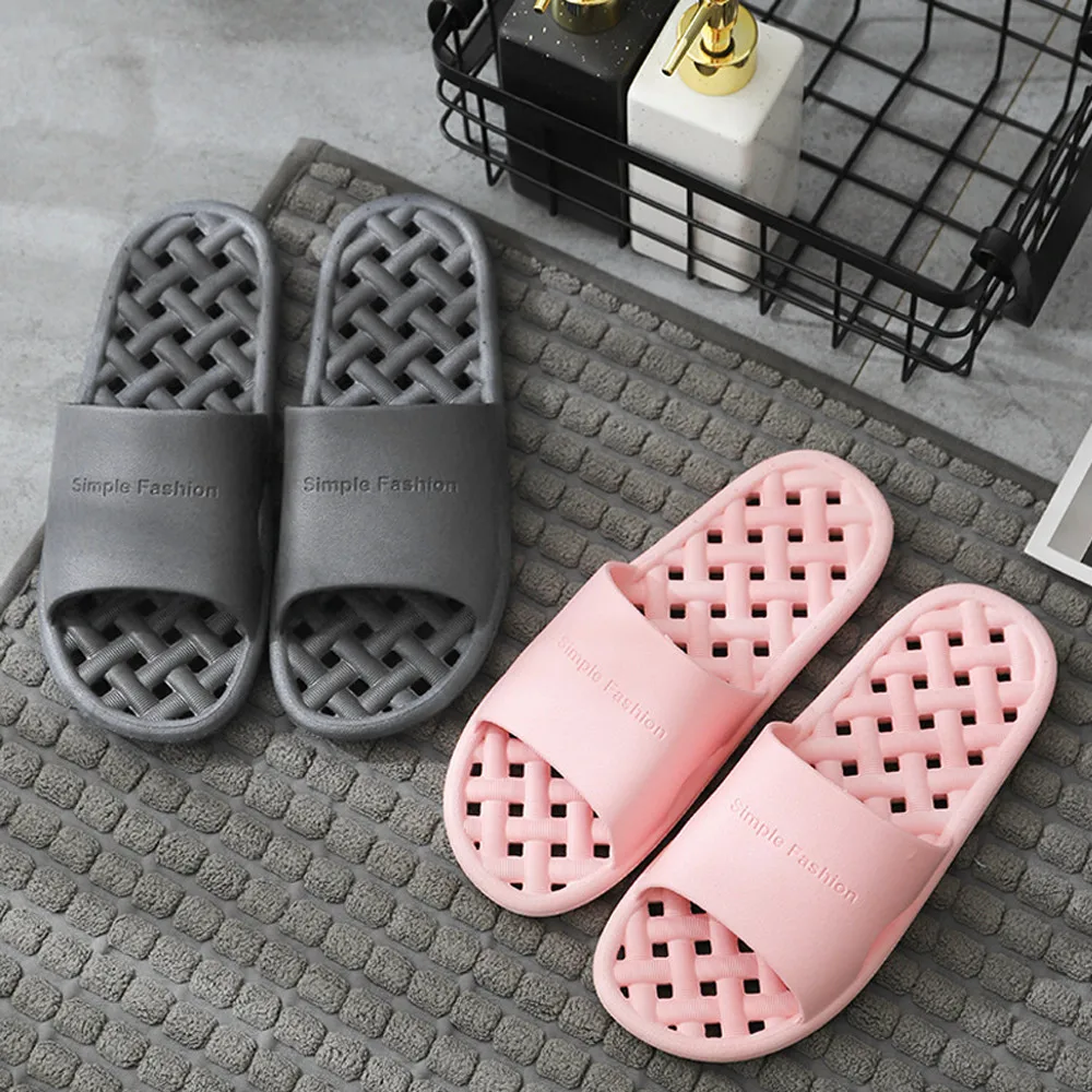 Fluffy bathroom toilet bathroom household slippers, anti-slip flip flops, summer fashion