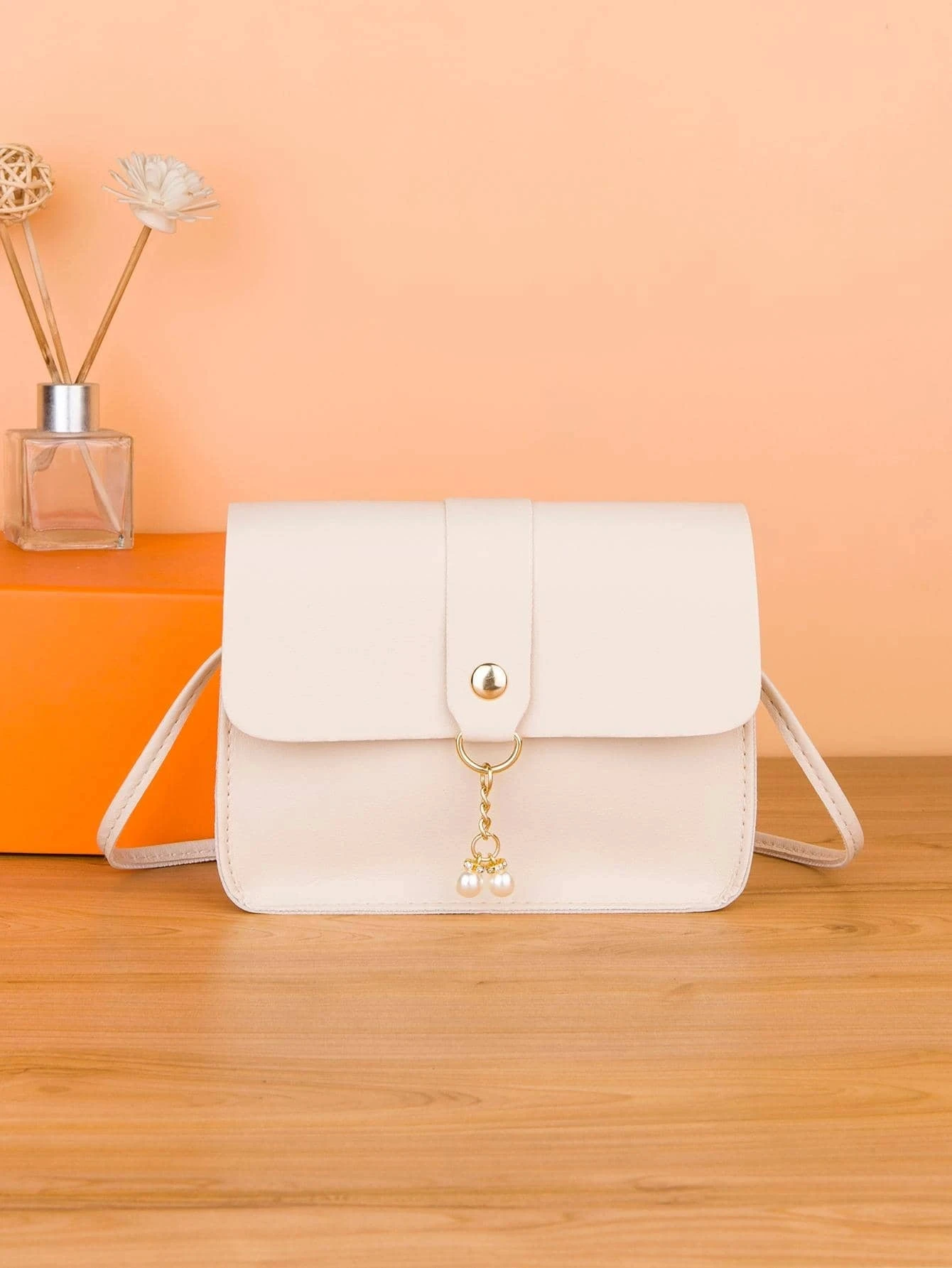 Mini White Fashionable Faux Pearl Detail Flap Square Shoulder Bag With Adjustable Strap Hasp leather bag Trendy Minimalist