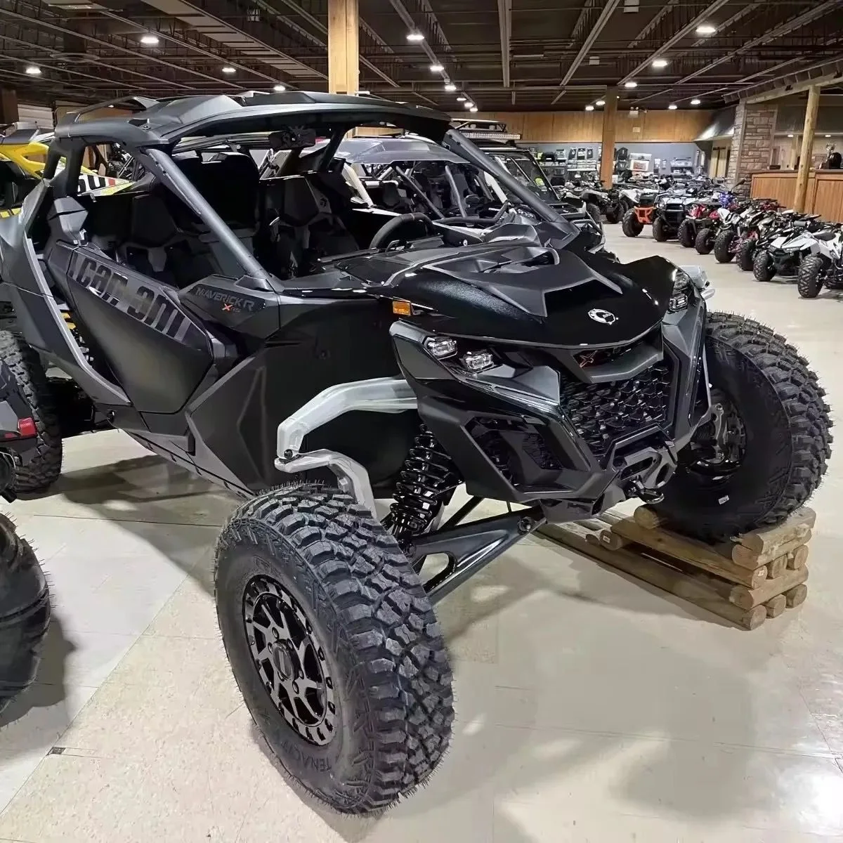 DISCOUNT SALES SCI 2024 Can-Am Maverick X3 X DS TURBO RR 64