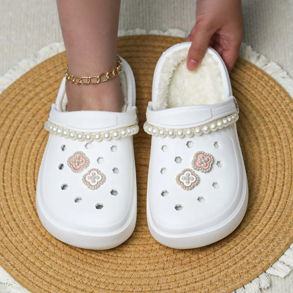 

Женские зимние сабо, мягкие и бархатные, легкие и удобные, теплые, каждая шаг, женские повседневные и модные зимние шаги.