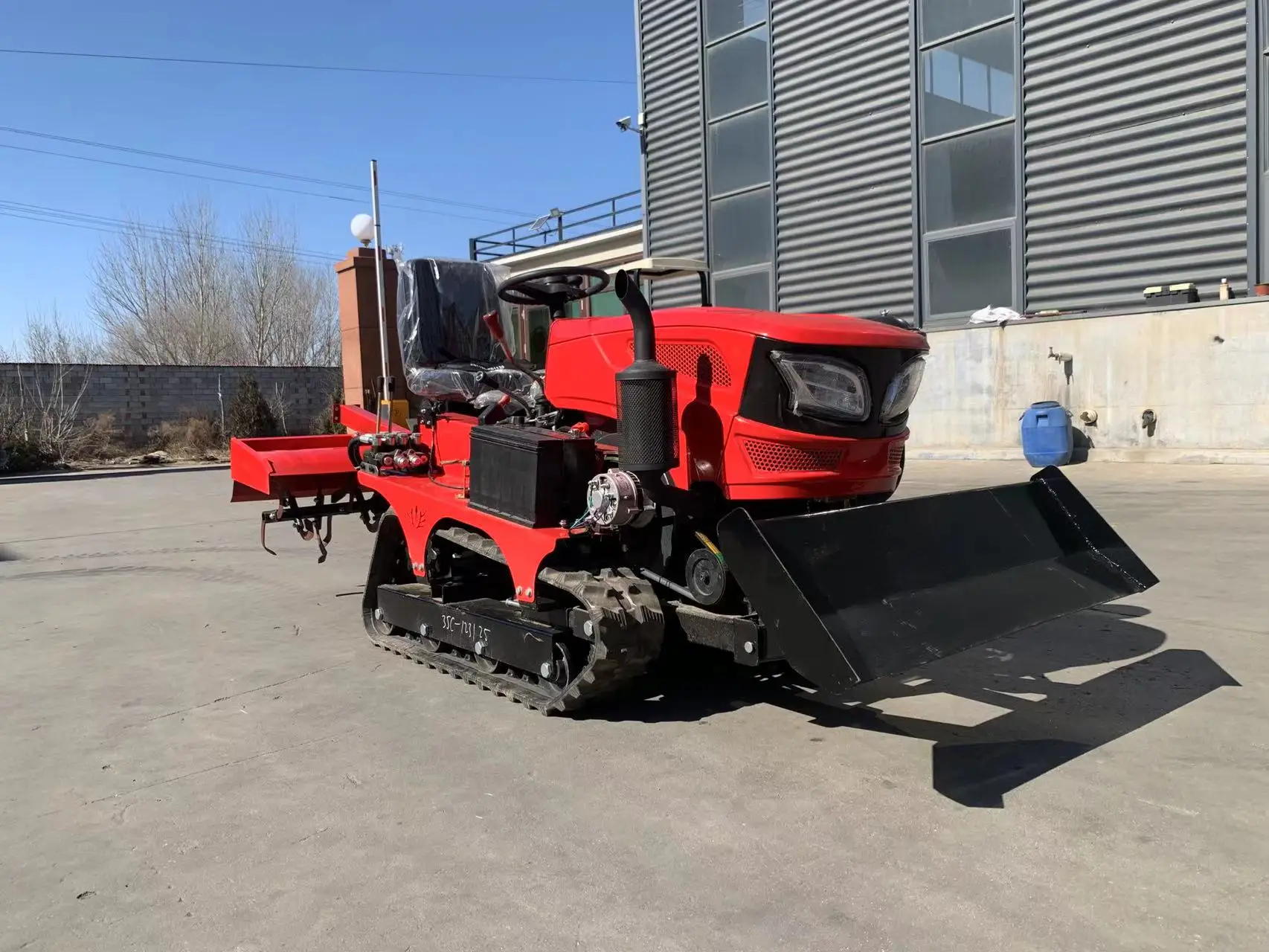 Customized 35HP CE Certificated Crawler Mini Tractor Farm Tiller Rotary Tractor