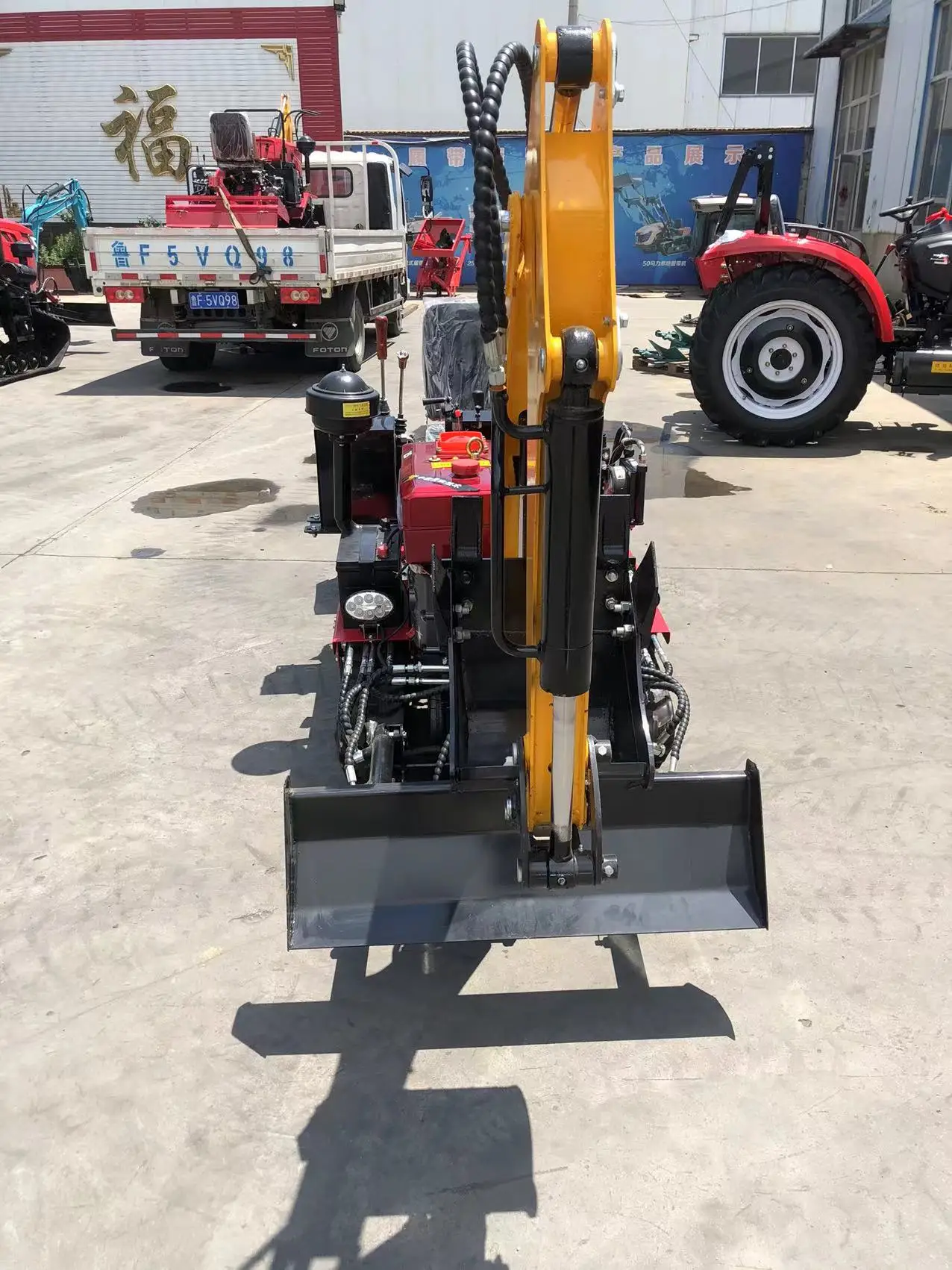 

Настраиваемый сельскохозяйственный трактор Евро V, 25 л.с., 35 л.с., садовый гусеничный трактор с инструментами, аксессуары