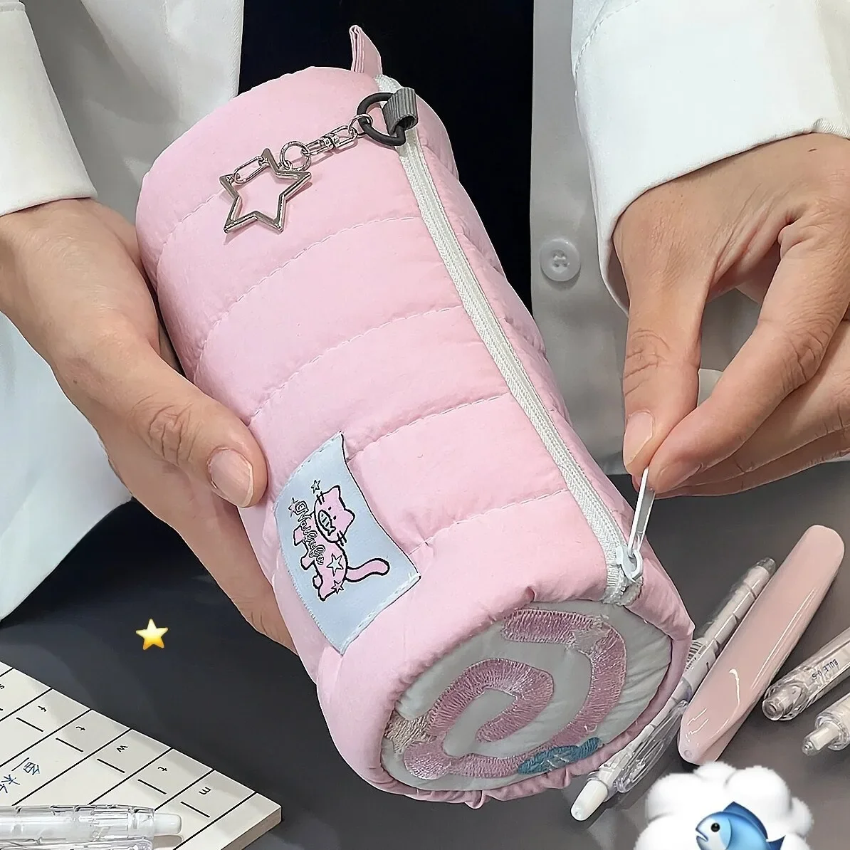 Trousse à crayons en rouleau de serviette rose, sac de rangement pour stylo doux Kawaii, poudres cosmétiques, dessin animé, grande capacité, étudiant, papeterie, fournitures scolaires