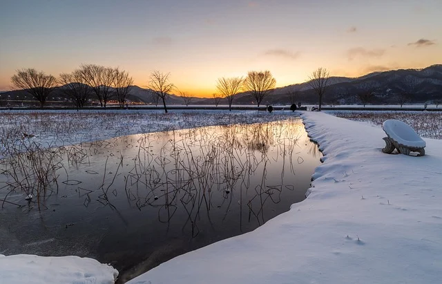 

Высококачественная гидроструйная машина 2025, гидроводный струйный уход, подтяжка кожи, омоложение, лифтинг для лица, шеи, массаж, косметическая машина