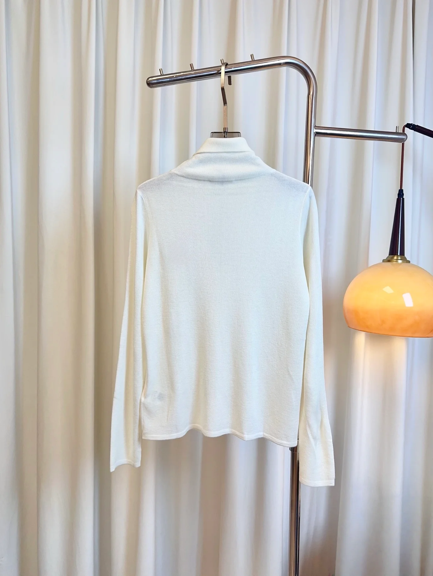 

2025 Autumn/Winter New Design Women's Embroidered Pattern Wool High Collar Top