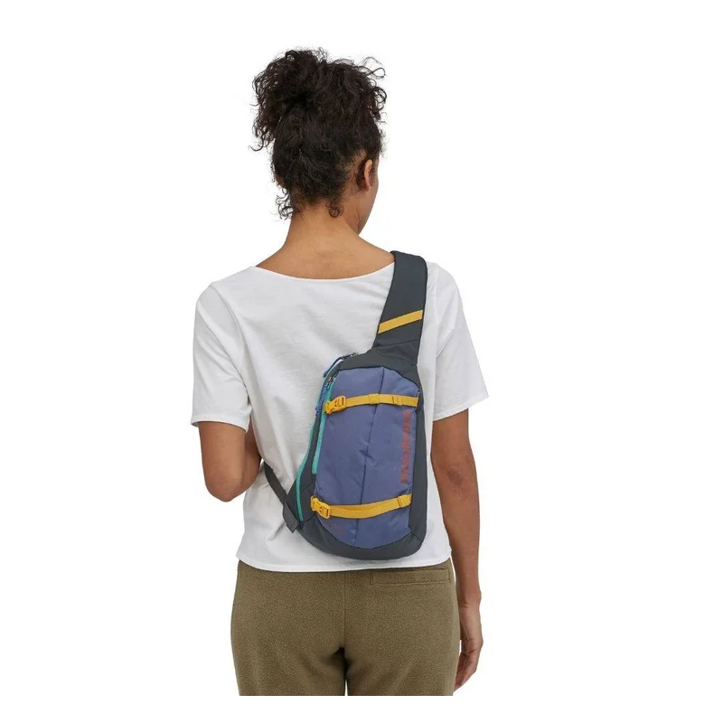 One shoulder of Patagonia Atom Sling Bag 8 l-pachvork / smolder