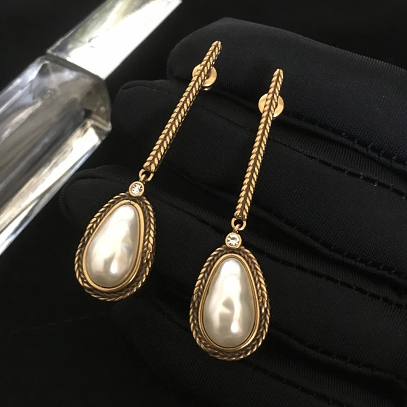 Stud Pearl Pendant Vintage Earrings for Women 2022 Luxury Trending Retro Jewelry