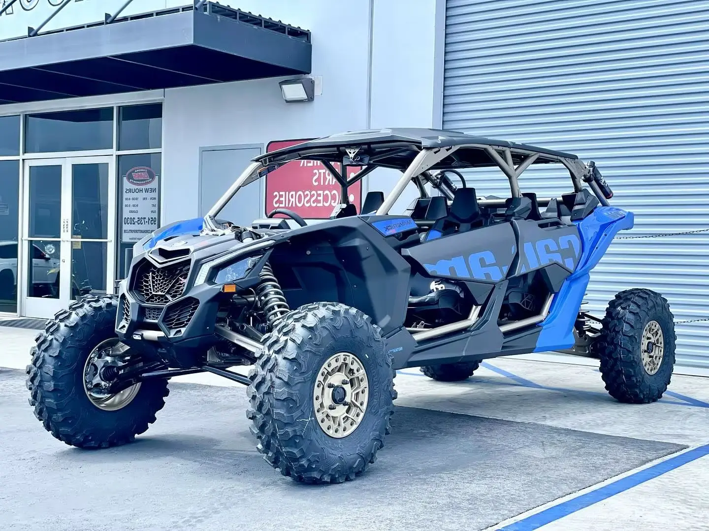 Новинка 2024 Can-Am Maverick X3