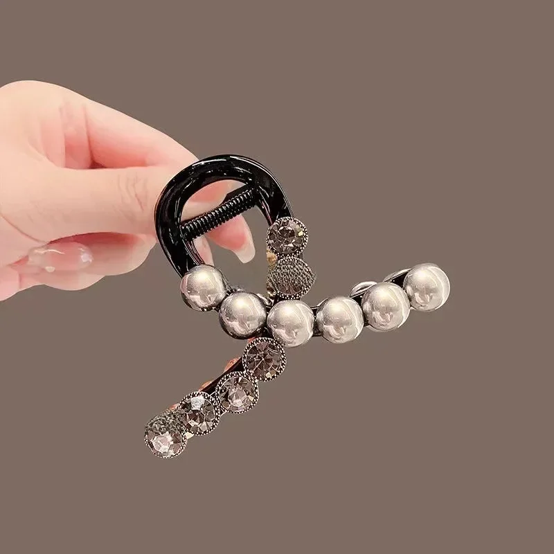 Pearl Hair Claw Woman Elegant Shark Clip Simple Ponytail Fixed Hairpin Claw Clip Fashion Hollow Out Hair Clip Akcesoria do włosów — zdjęcie 2
